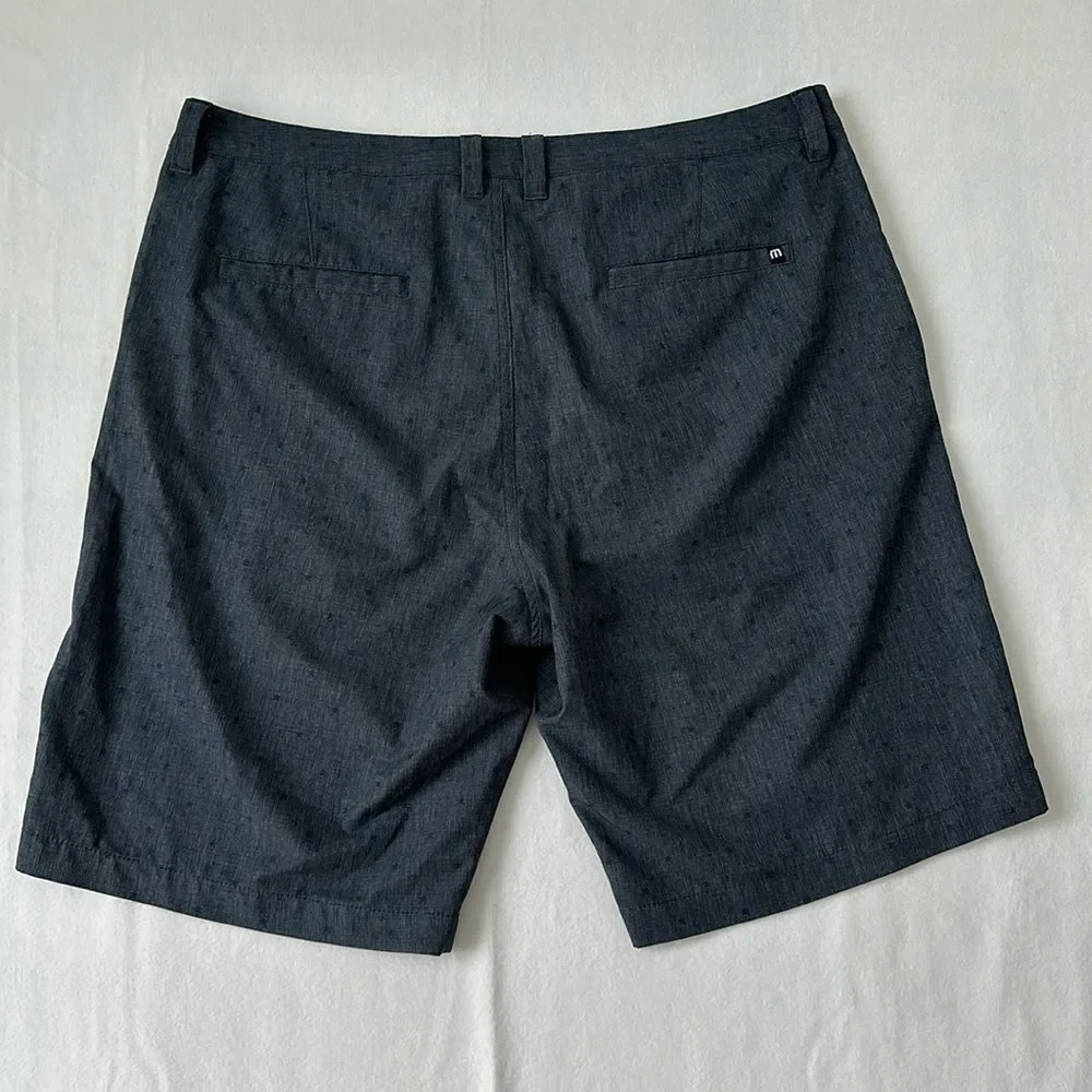 Travis Mathew Golf Shorts Men's Grey/blue/black Tonal Print‎ Size 38